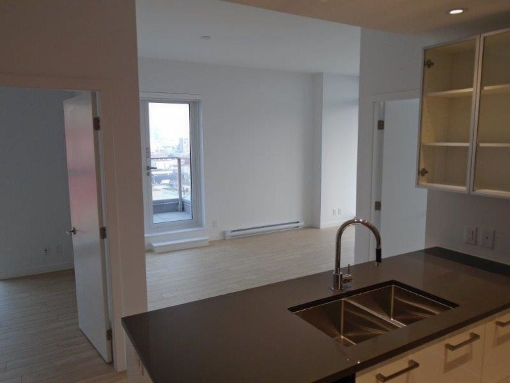 955 E Hastings St, PH#7