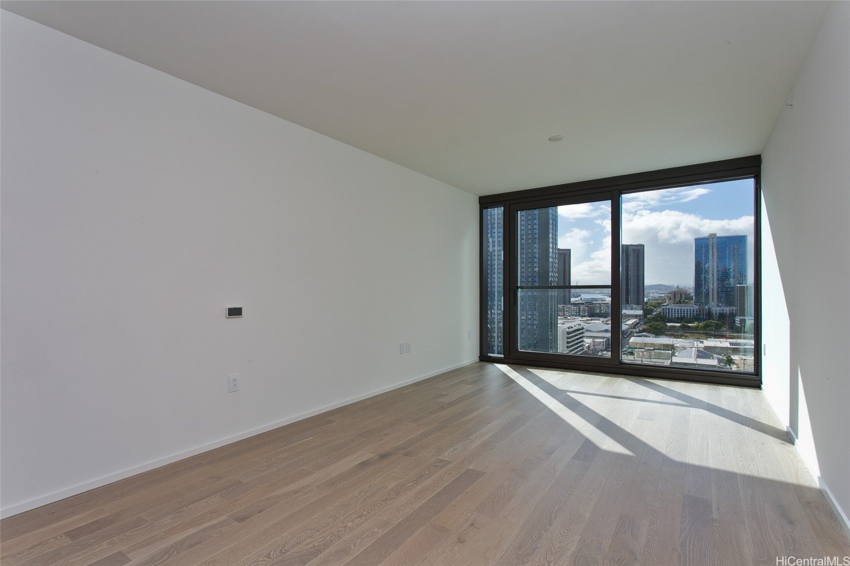 333 Ward Avenue #1607