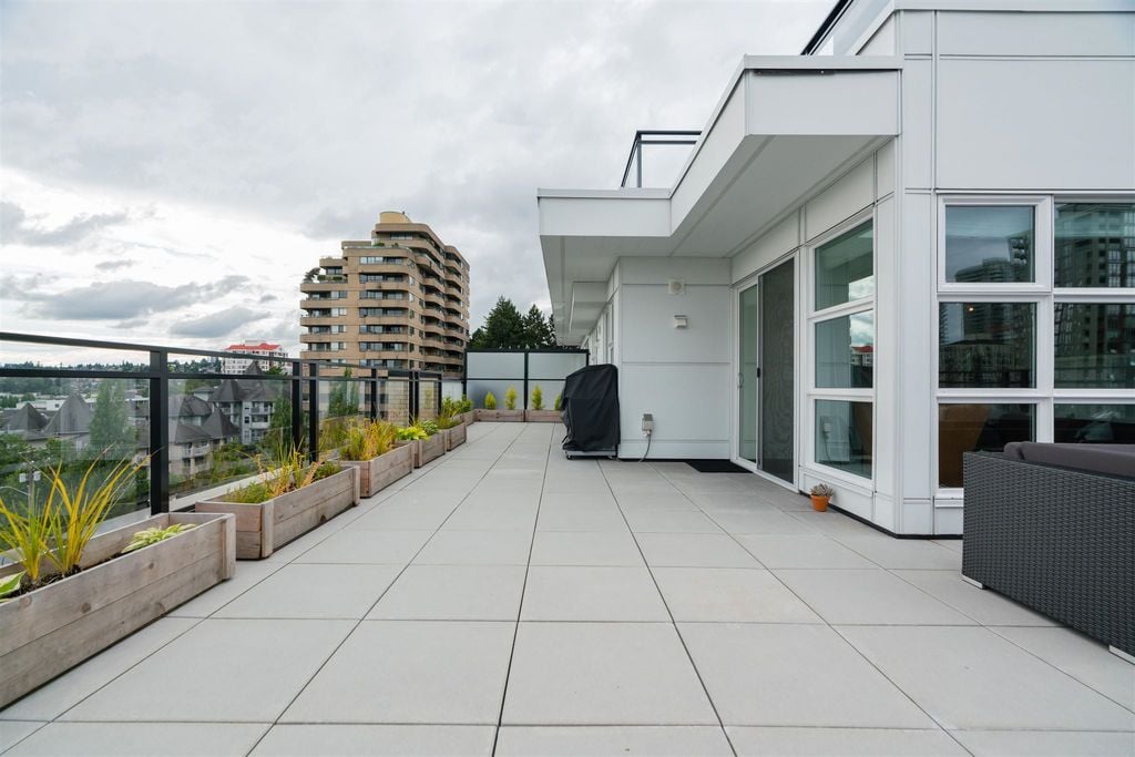 1012 Auckland St, #404