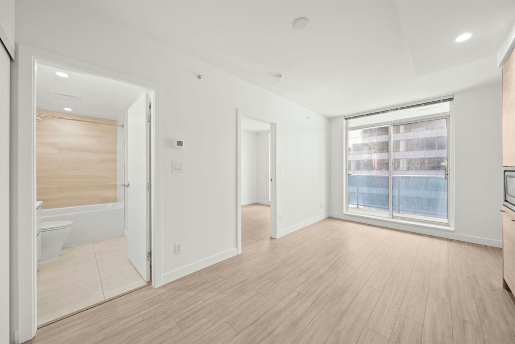 13615 Fraser Hwy, #1207