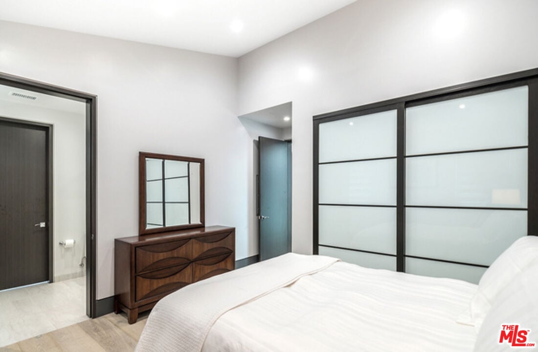 2122 Castle Heights Ave