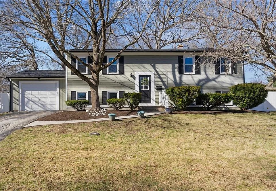 227 Stillwater Dr