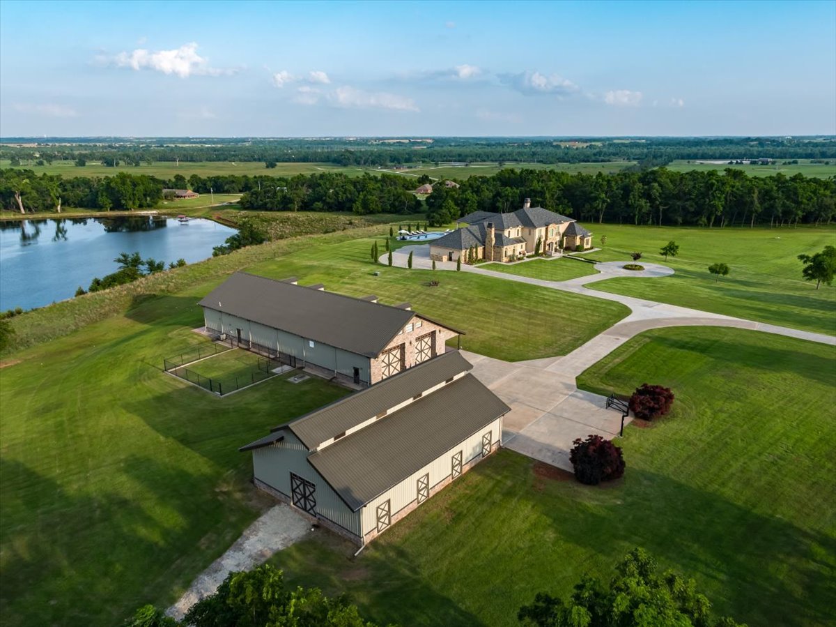 Casa Bella Estate – A Masterpiece of Luxury & Elegance in Mustang, Oklahoma - Wyatt Poindexter - The Agency 