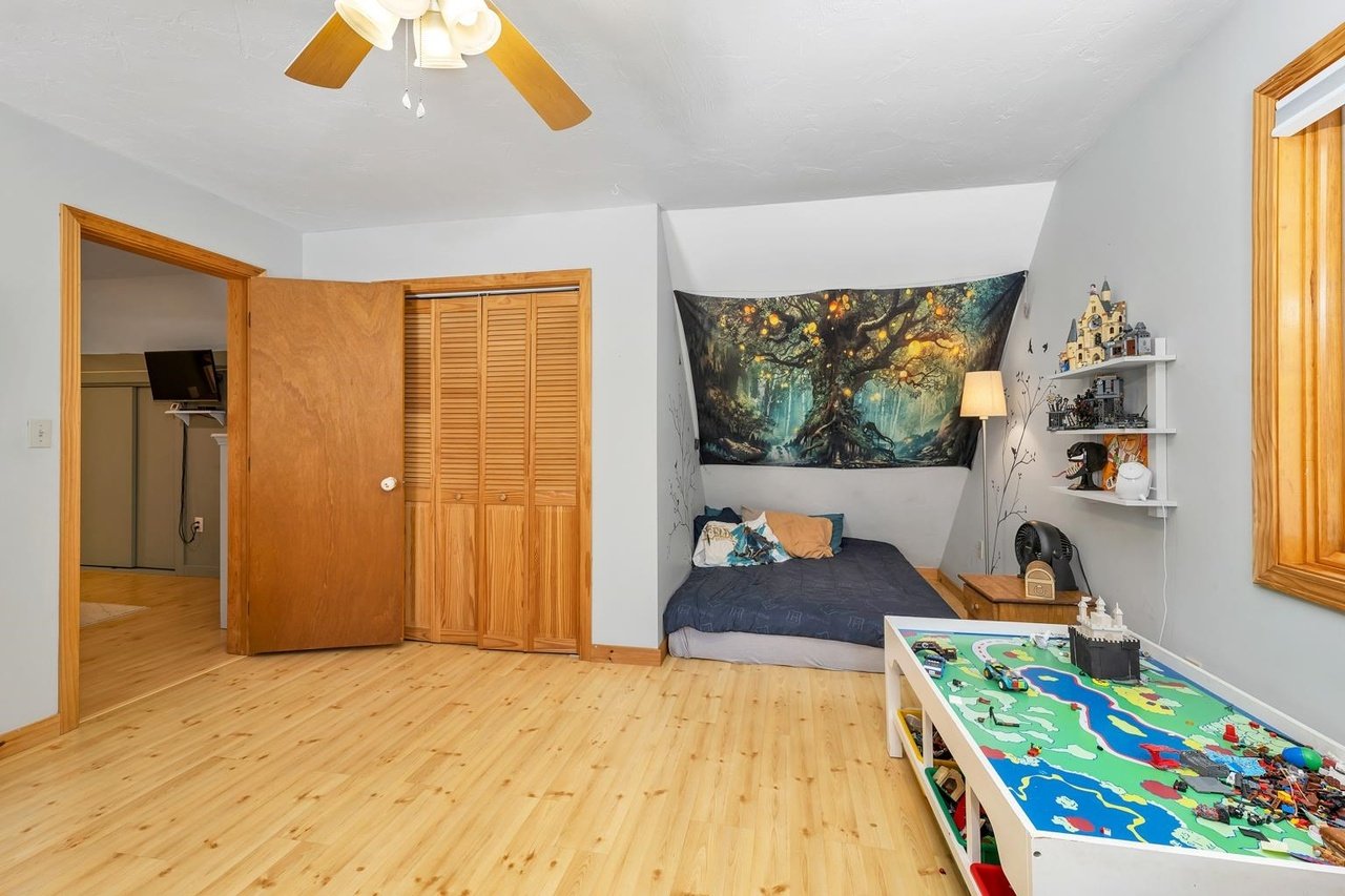 60 Winona Shores Rd