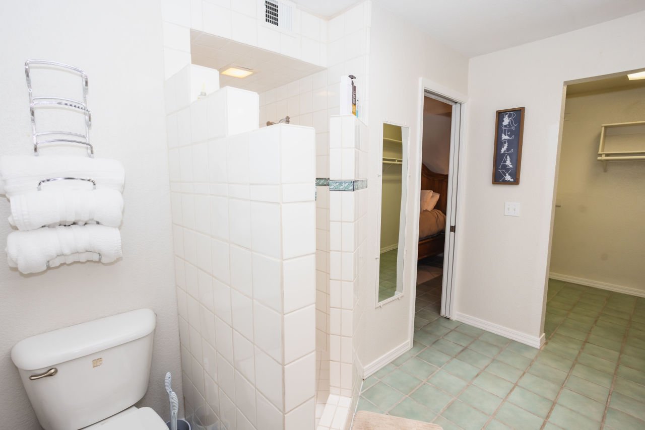 3376 Hornet Bay N
