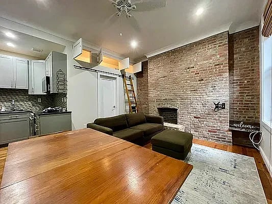 420 West 46th St #A1