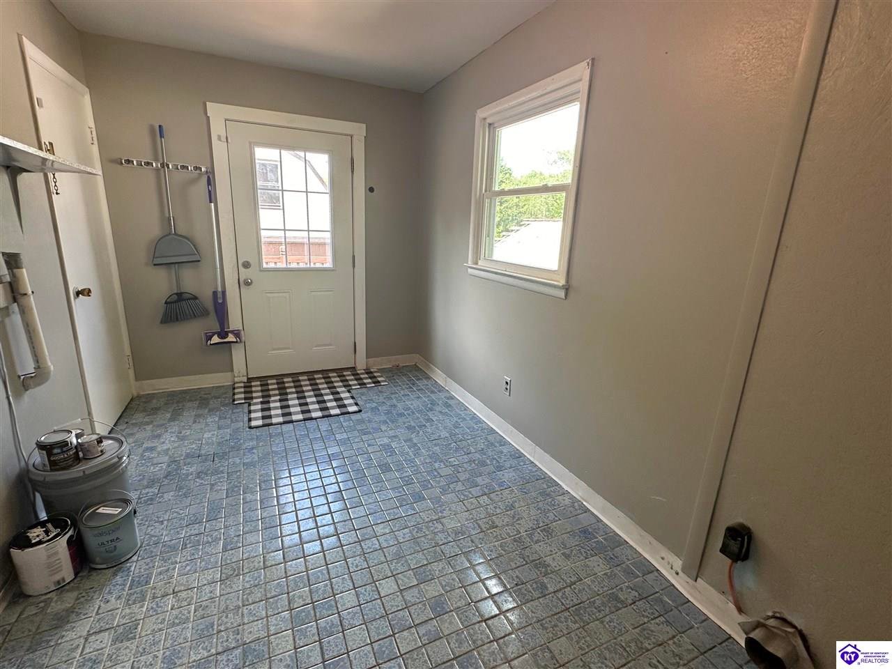 3330 E Elkhorn Rd