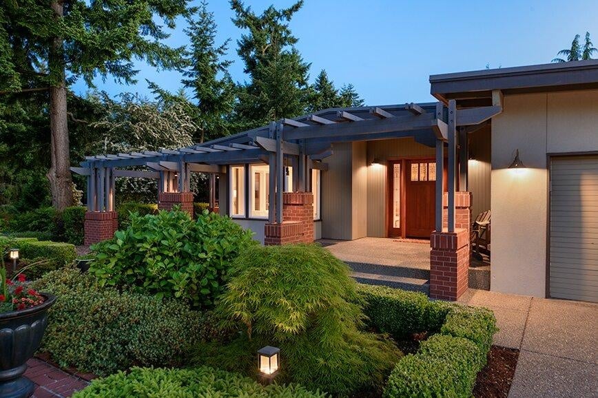 Why Sellers in Seattle Need Stronger First Impressions in 2026