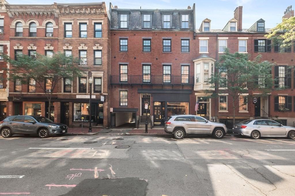 135 Charles Street Unit: 3