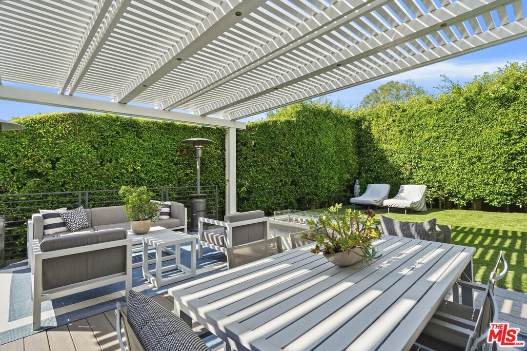 Solis Vista, Serra Rd, 90265