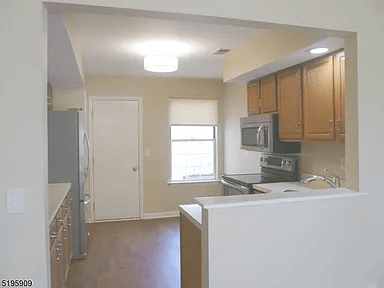 48 Fieldstone Rd