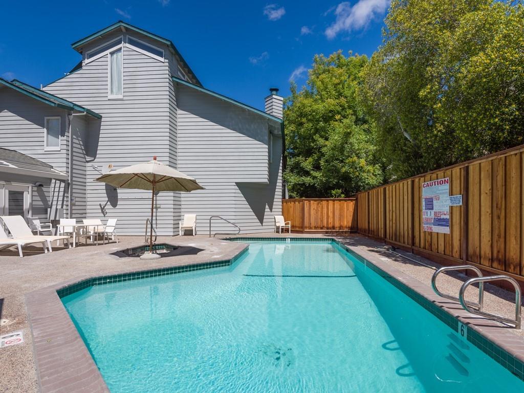 725 Loma Verde Avenue, No. E