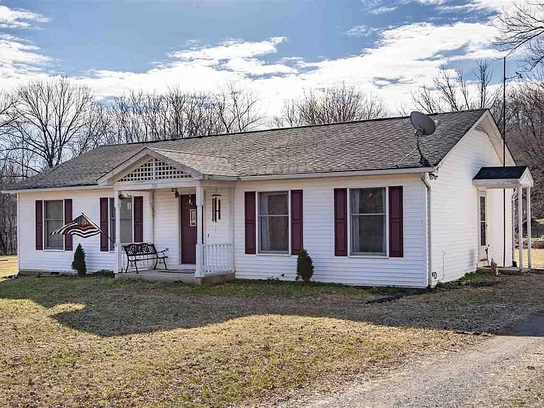 219 Creekside Loop