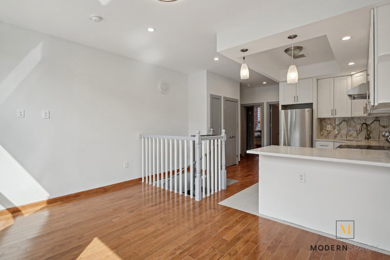 2-Bed/3-Bath Duplex (Conv 3-Bed)