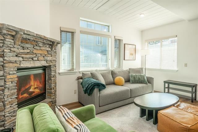 85 Mountain Blvd 12