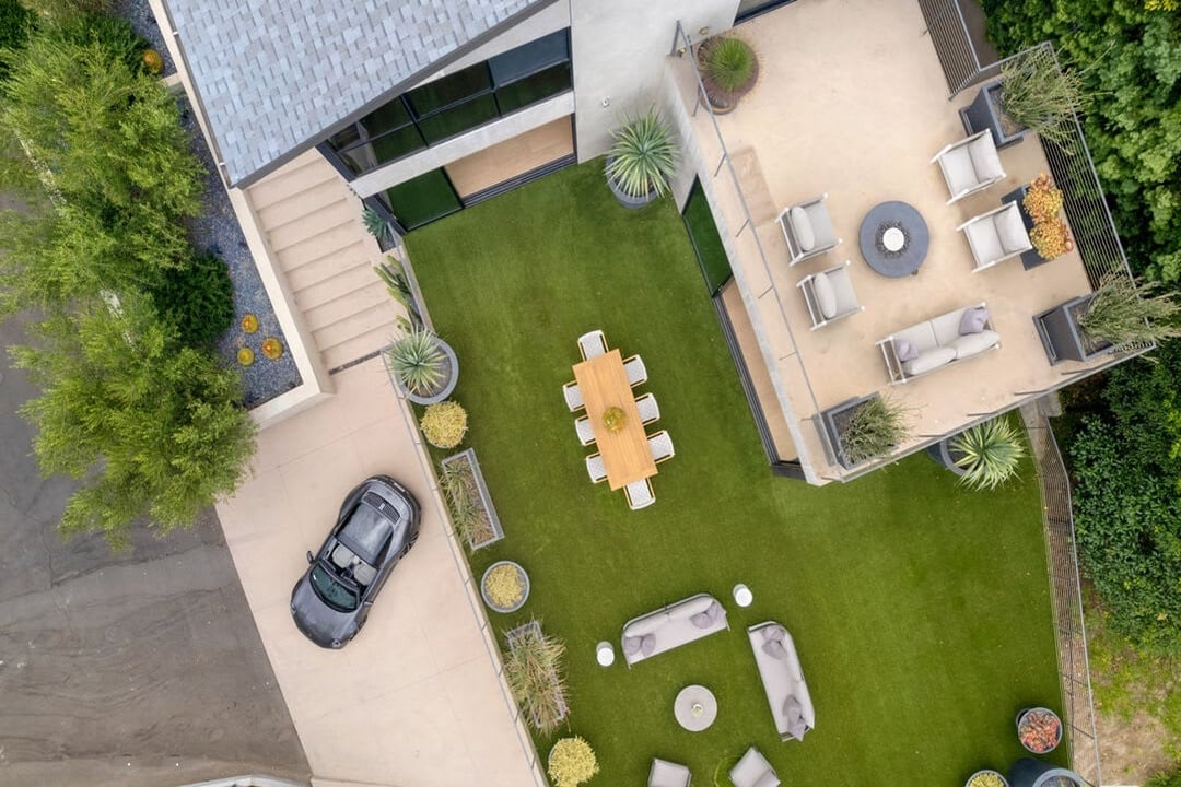 Beverly Ranch Road, 90210