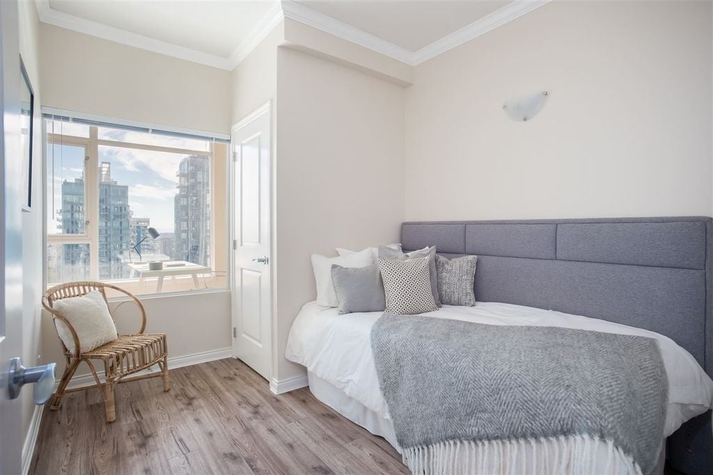 1211 Melville St, #3201