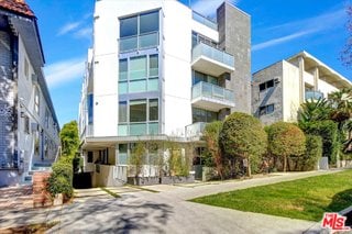 1125 N Kings Rd #102