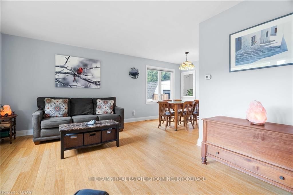 382 Colville Blvd