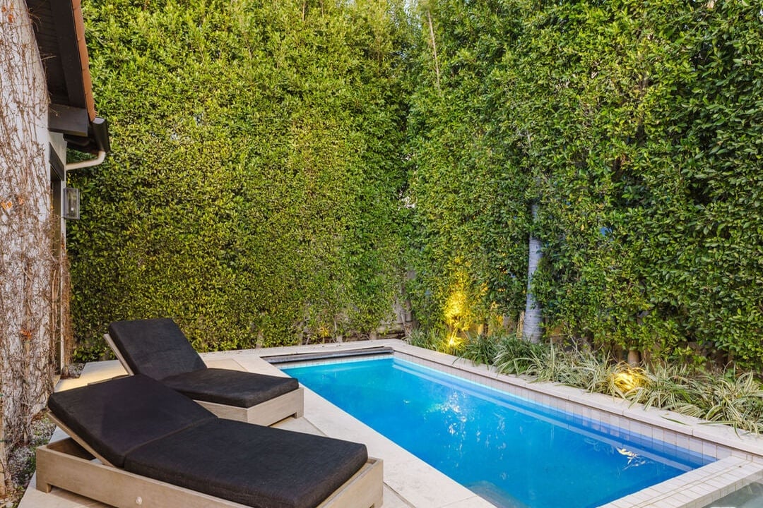 Solaris Pavilion, Westbourne Dr, 90048