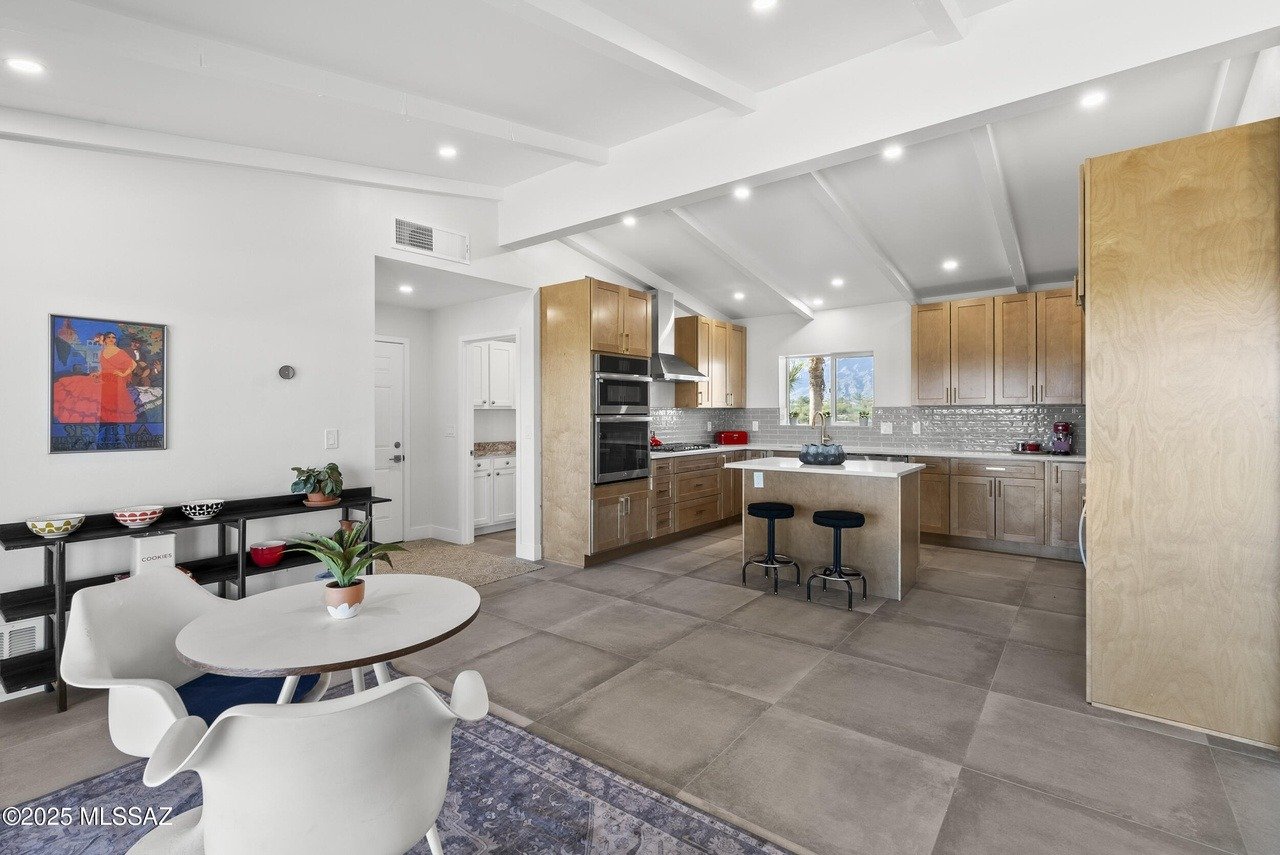 5240 E River House Rd