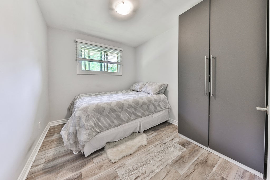 419 Erindale Drive, Burlington 