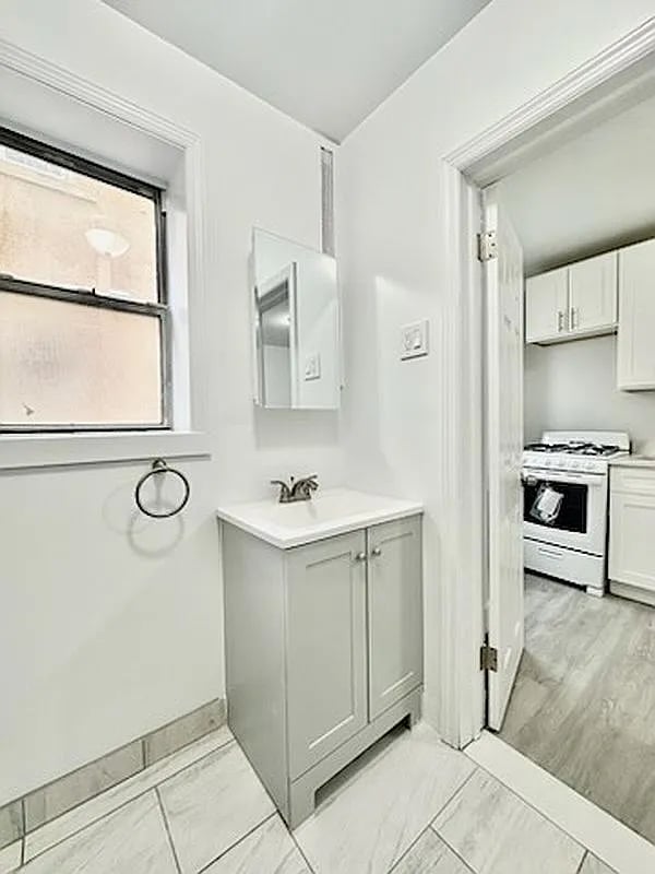 22-13 24th St #1