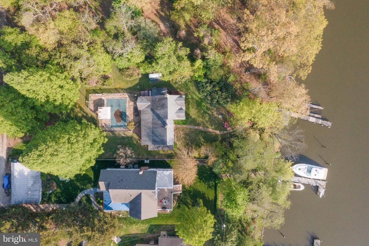 915 Crystal Spring Farm Rd