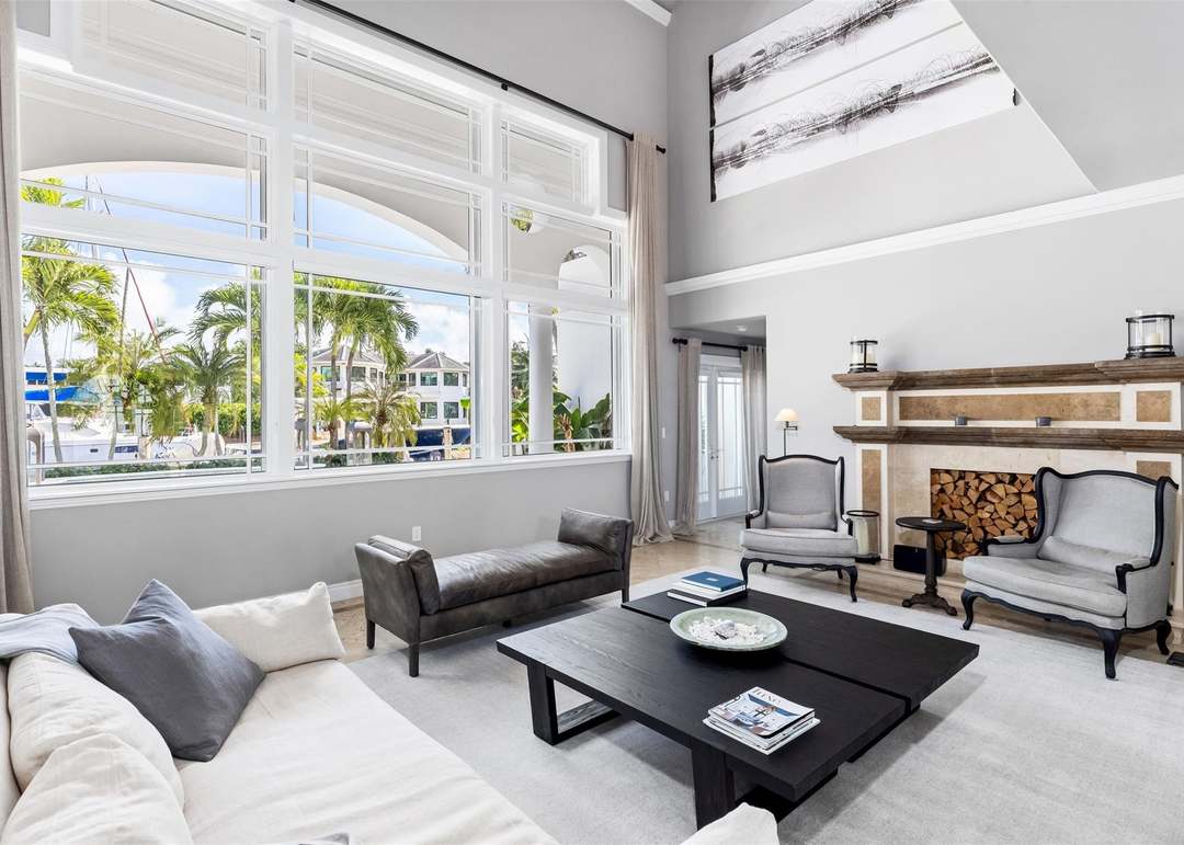 166 Royal Palm Dr