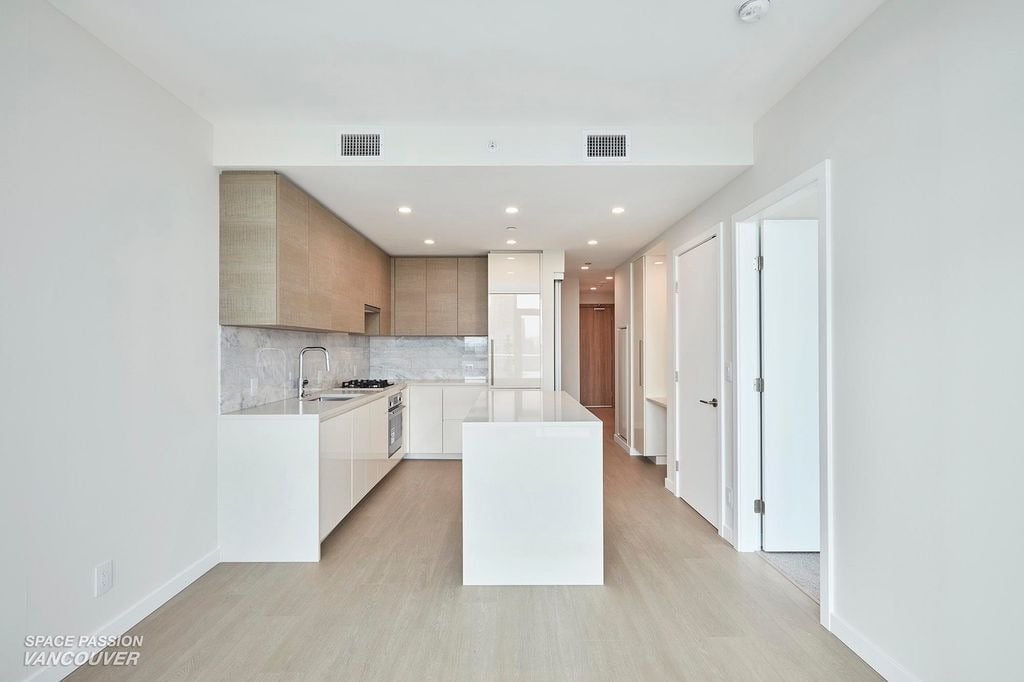2186 Gilmore Ave, #2809