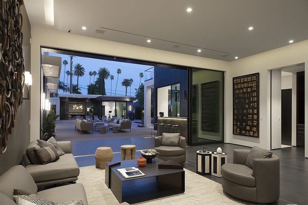 Cascade Golden, N Beverly Dr, 90210