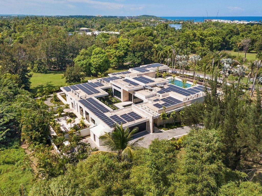 Listed by Maria Martinez. Source: Stellar MLS. 