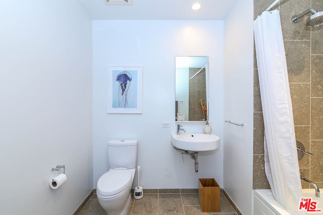 6250 Hollywood Blvd, #11N
