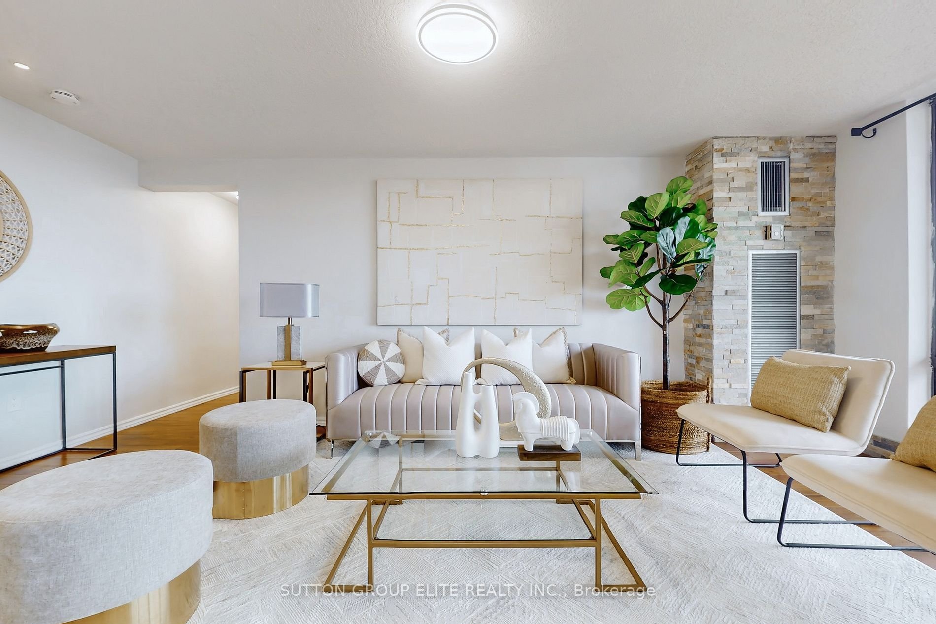 EXQUISITE PH IN NORTH YORK 