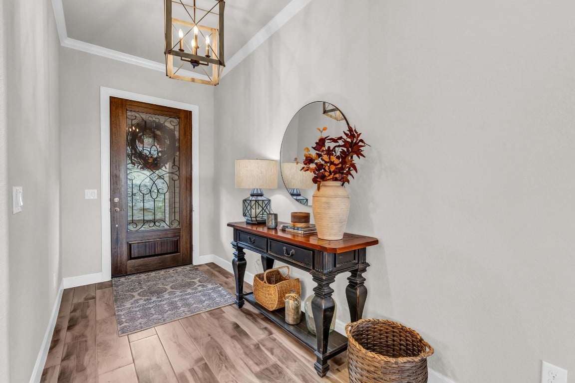 500 Balcones Ridge Way