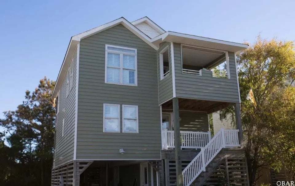 102 Collins Court