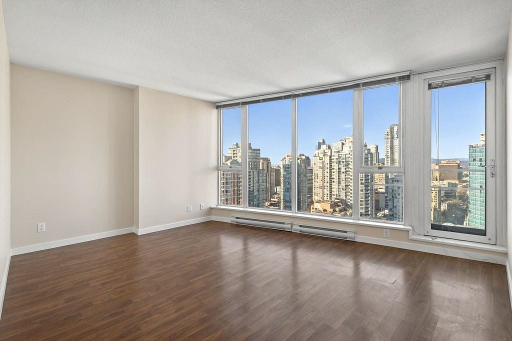 233 Robson St, #3210