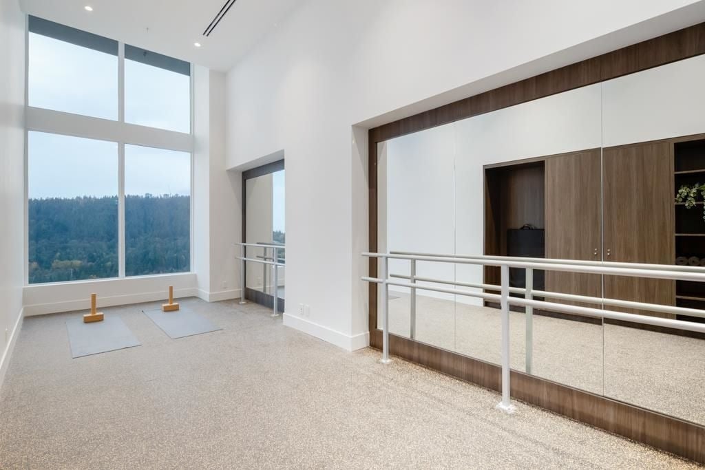 567 Clarke Rd, #505
