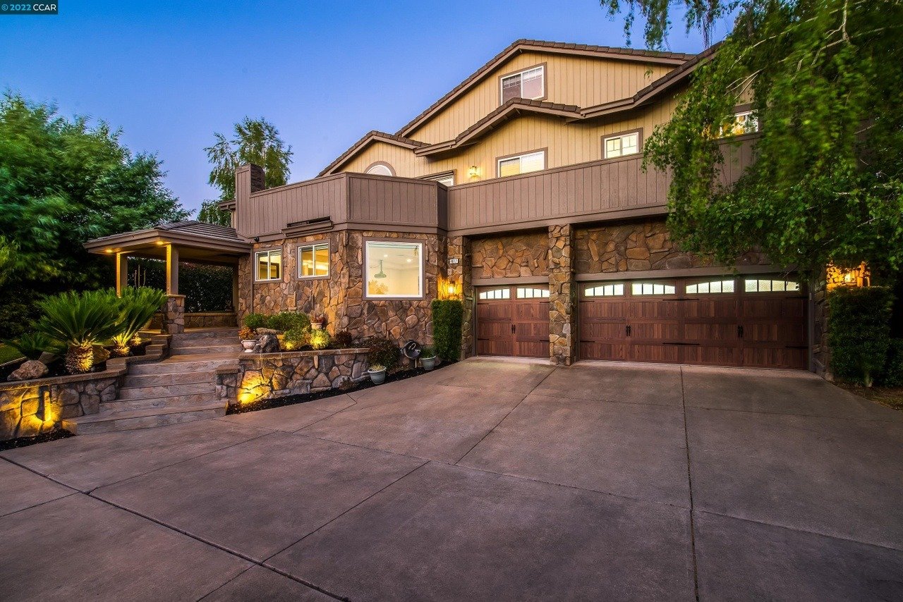 4017 Rhoda Way