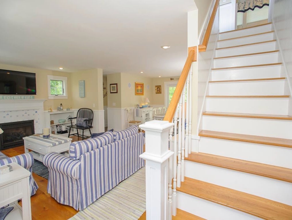 196 Spring Hill Rd