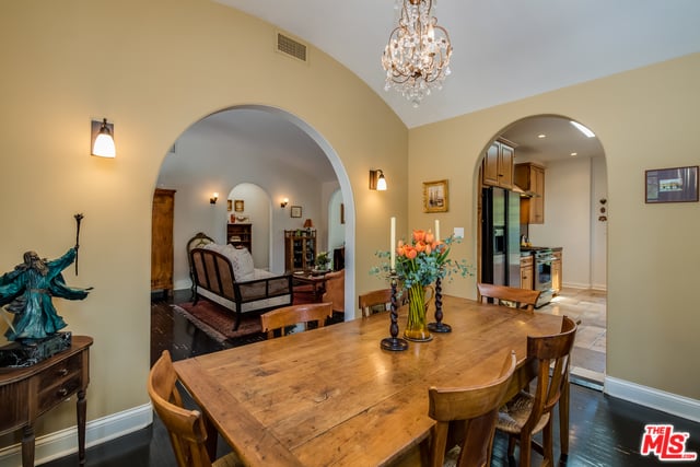 1738 N Ogden Dr