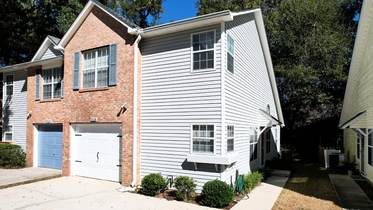 3128 W Camelliawood Circle