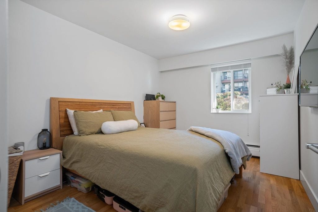 2125 W 2nd Ave, #207