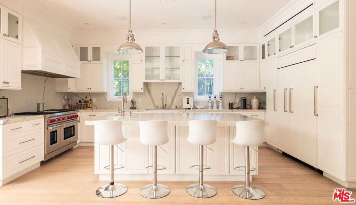 Highcliff Vista, N Stanley Ave, 90036