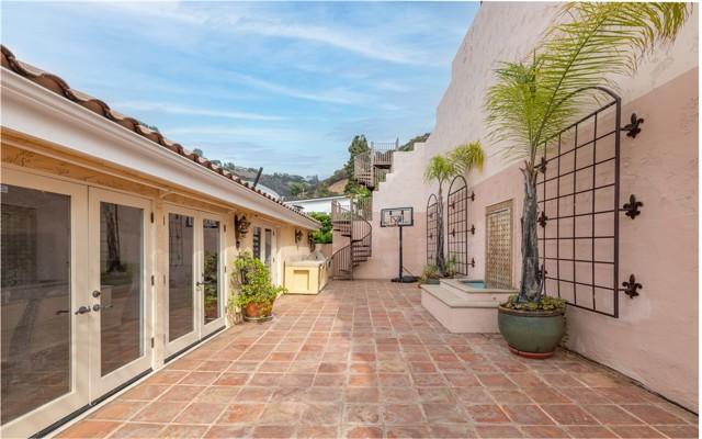 Hillside Haven on Curson