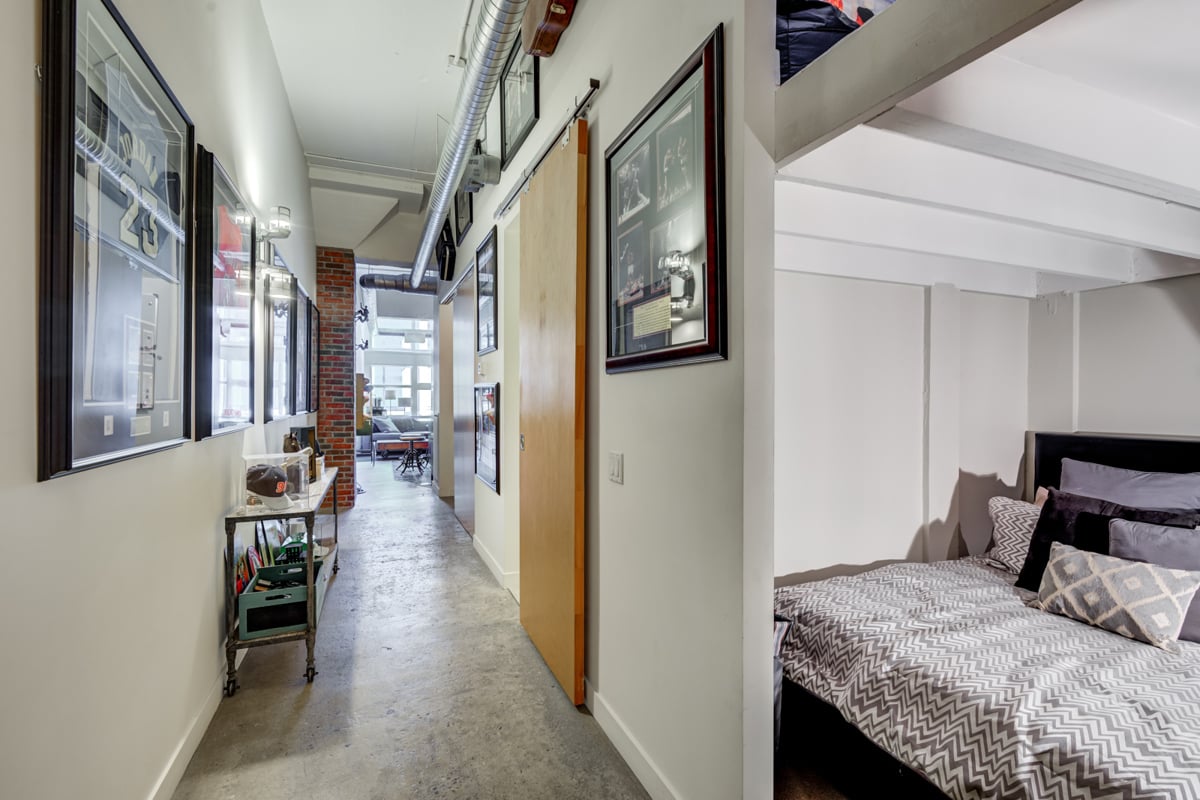 826-155 DALHOUSIE Street, Toronto