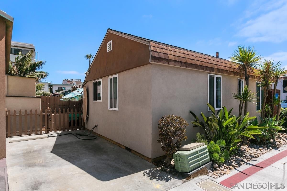 3949-3953 Mission Blvd