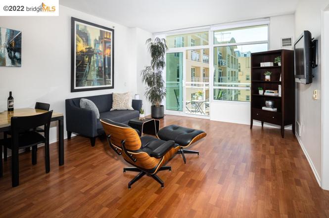 1 Lakeside Dr #817