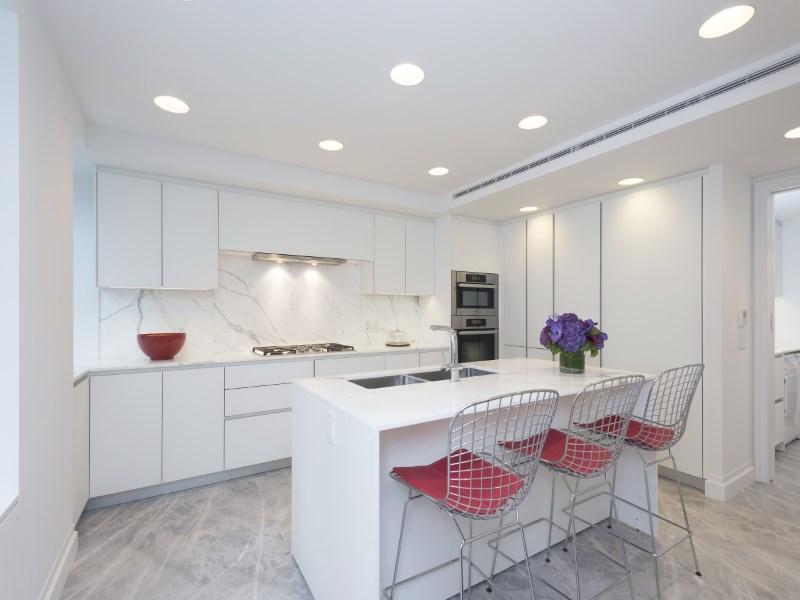 737 Park Avenue, #14E