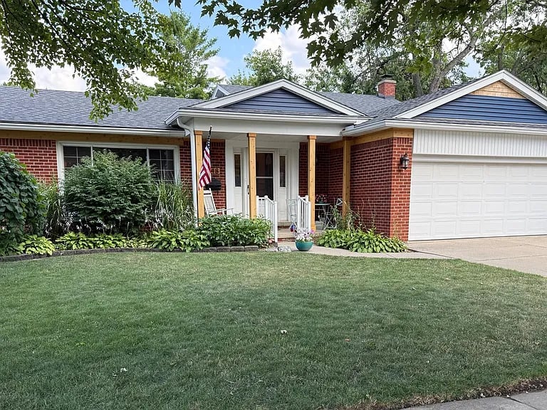 15048 Maplewood Lane Ln